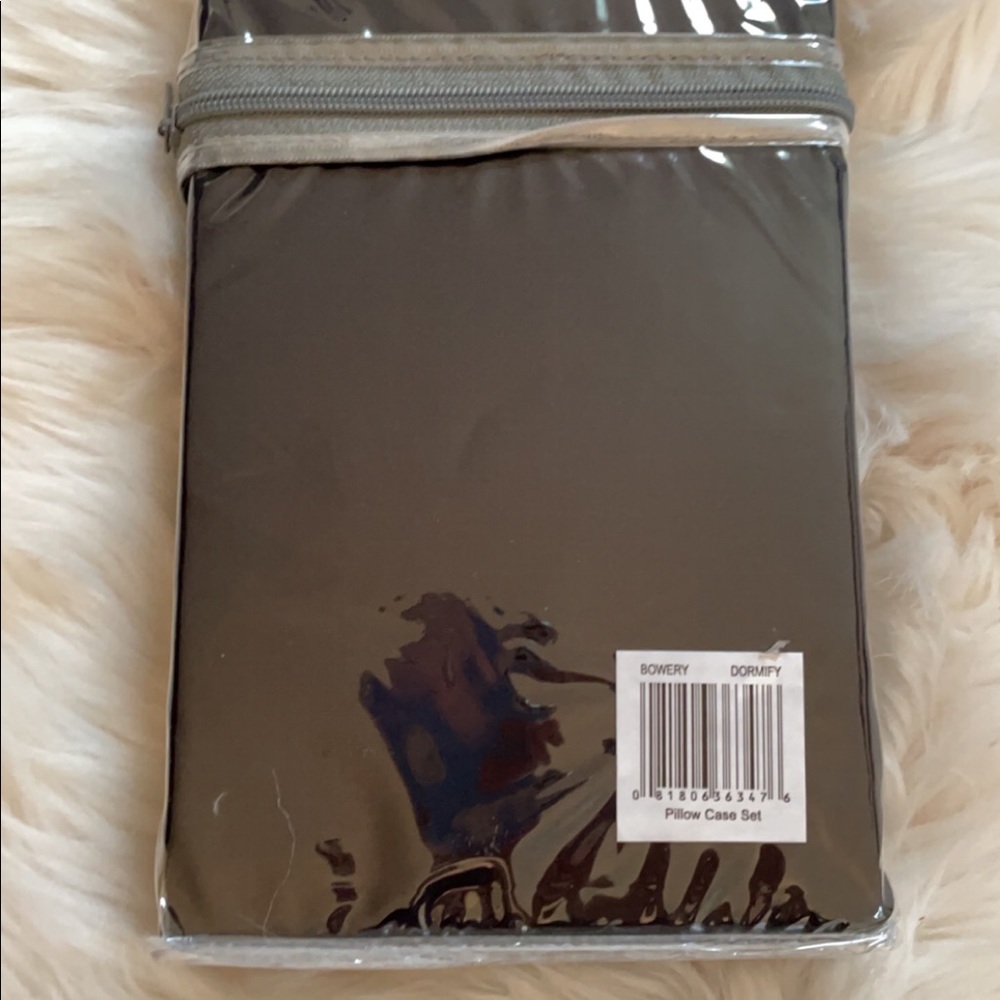 DORMIFY BOWERY PILLOWCASE SET - Picture 3 of 4